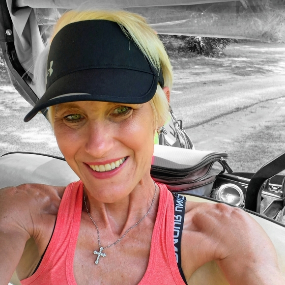 Meet your Posher, Beth - Picture 4 of 10